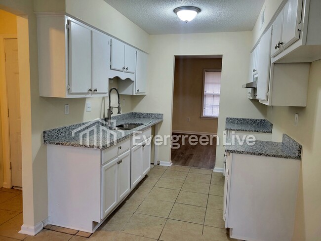 Building Photo - 4425 Hunt Cliff Trce