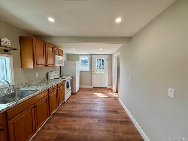 Building Photo - 5 Schradin Hill