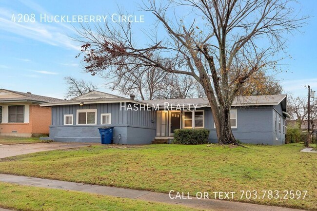 Primary Photo - 4208 Huckleberry Cir