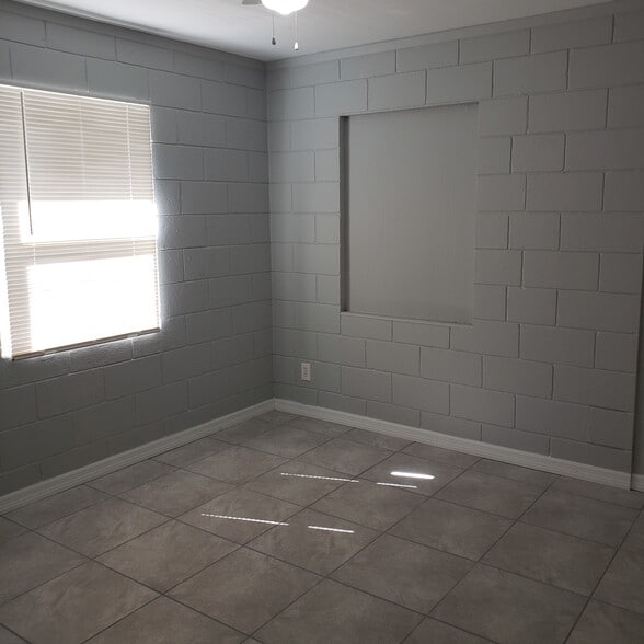 Building Photo - 2061 50th Avenue