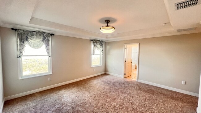 Building Photo - Immaculate 4 BR / 3 BA - With an OFFICE!