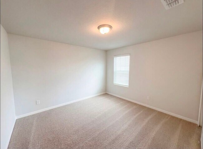 Building Photo - 144 Bellmont Ln