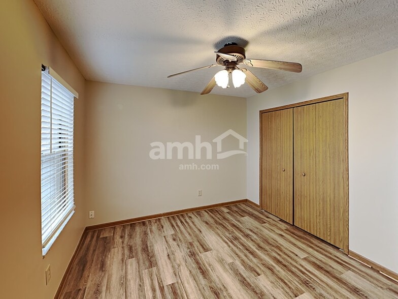 Building Photo - 3047 Hollybank Rd