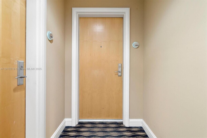 Building Photo - 253 NE 2nd St