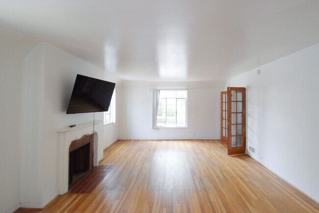 Building Photo - 645-649 Midvale Ave.