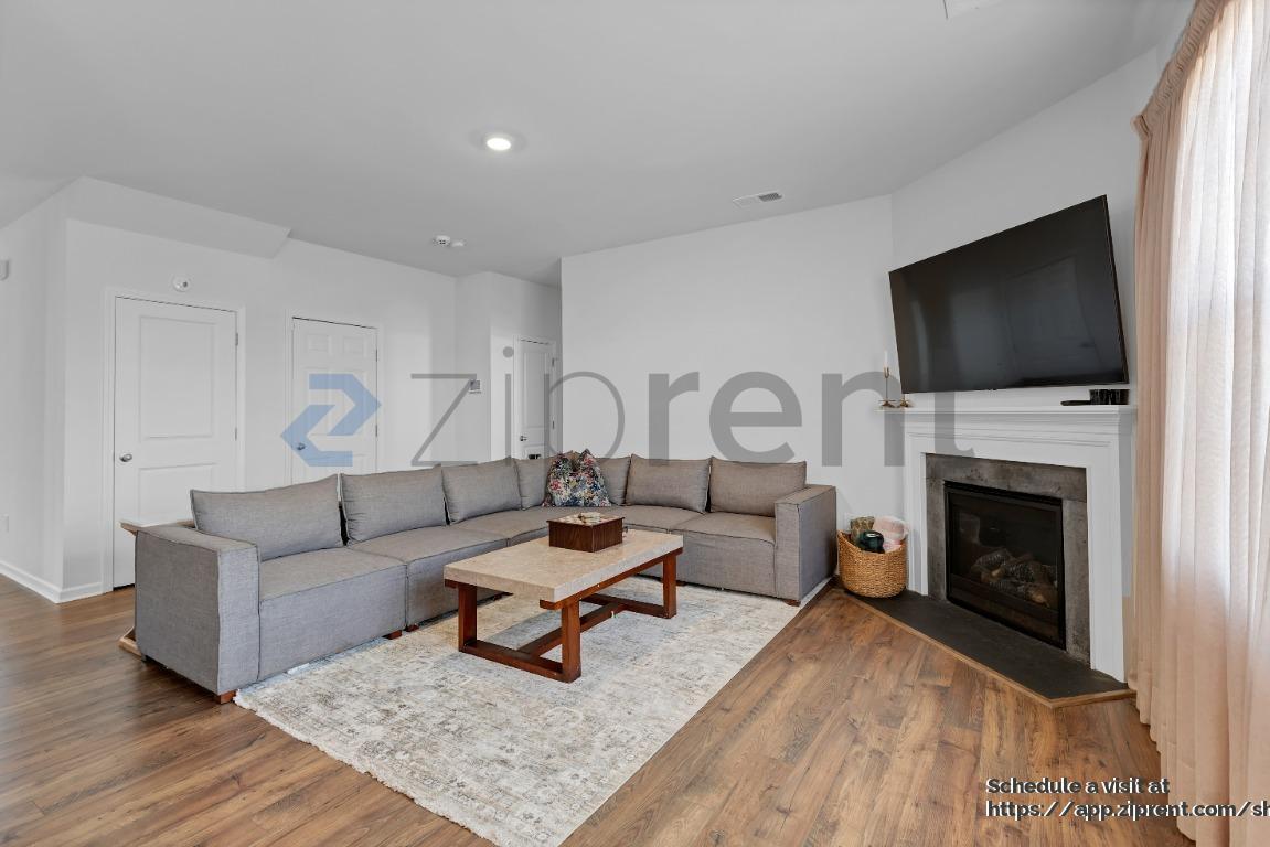 Building Photo - 147 N Ranney Way