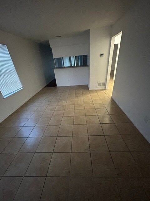 Building Photo - 118 Pine Meadow Dr