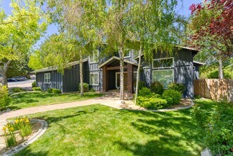 Building Photo - Interior Style you want, in the School zones you want, Plus Panoramic Views!