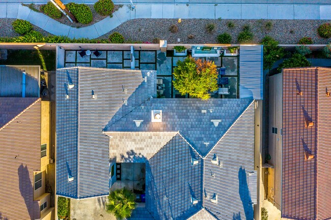 Building Photo - 48806 Barrymore St