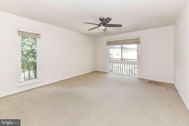 Building Photo - 3318 Mantua Dr