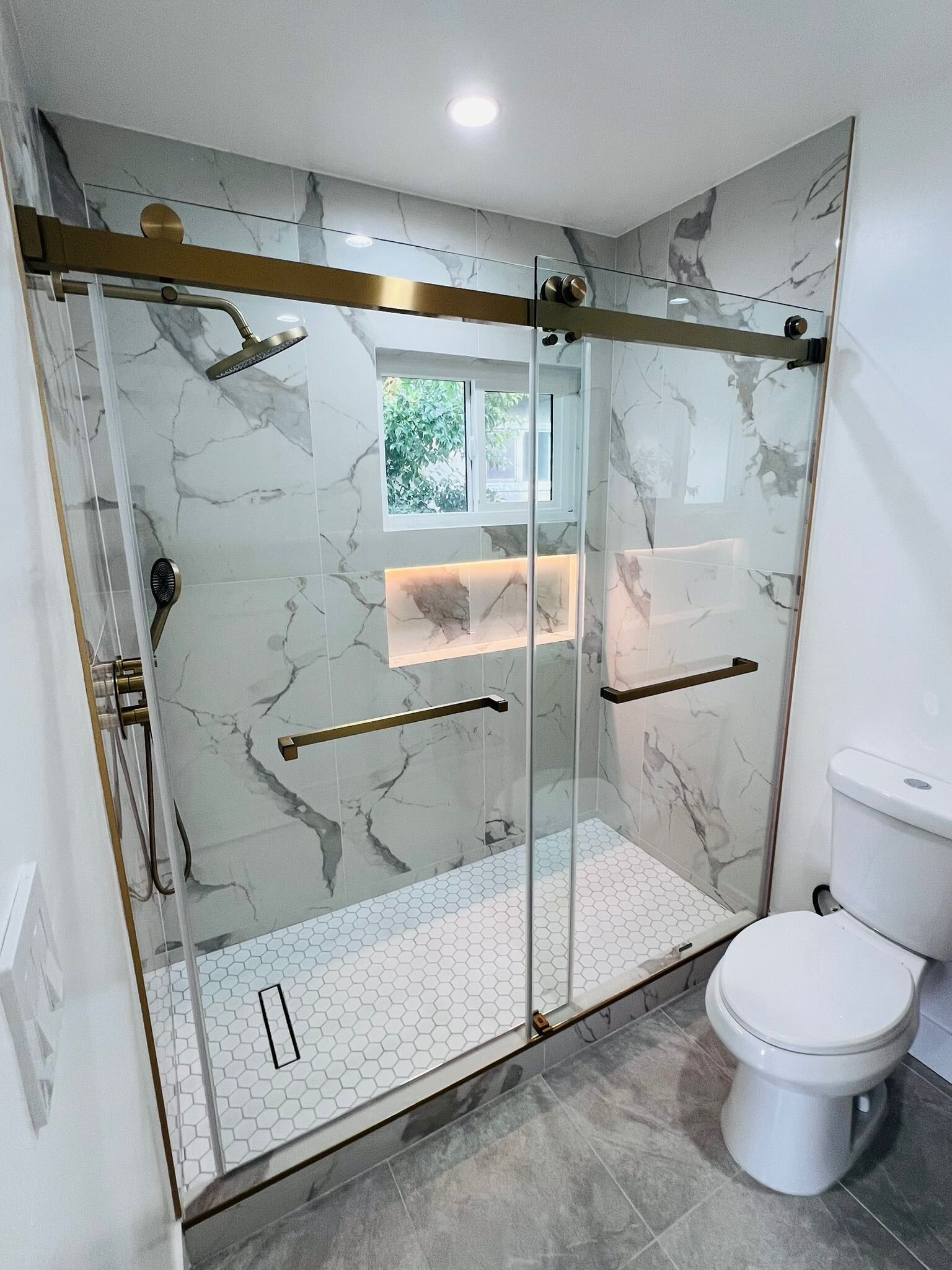 Building Photo - 8561 Marklein Ave