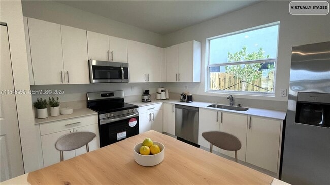 Building Photo - 1178 SE 2nd St