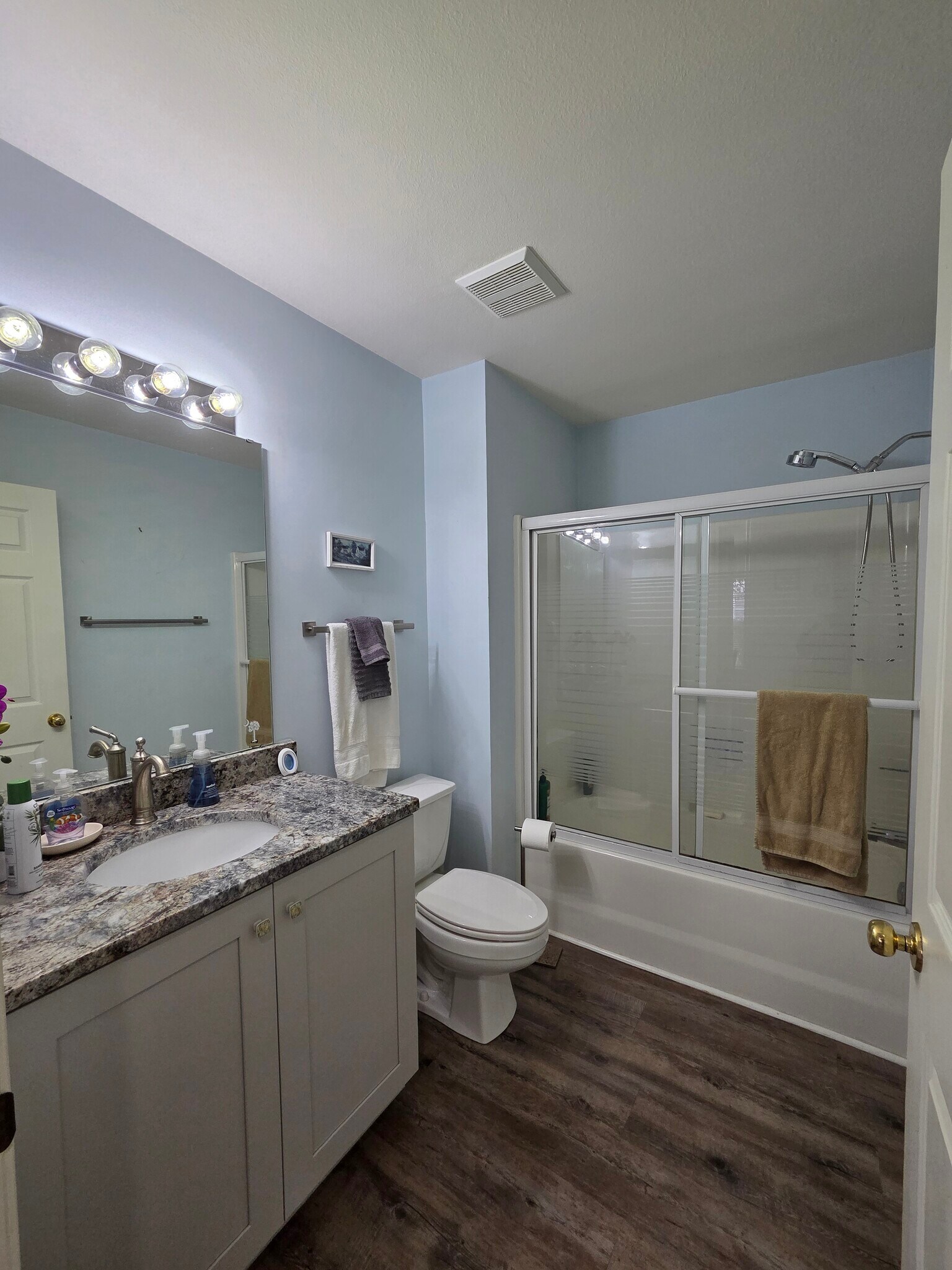 Building Photo - 1258 River Oaks Dr