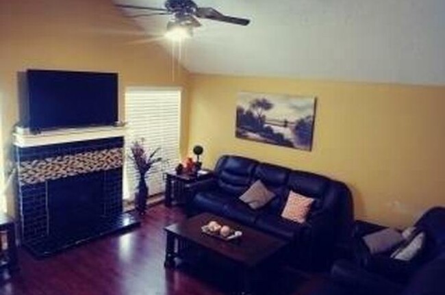 Building Photo - 2410 Sand Plum Dr
