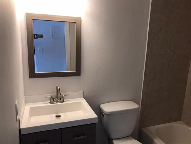 Building Photo - 771 SW 8th St