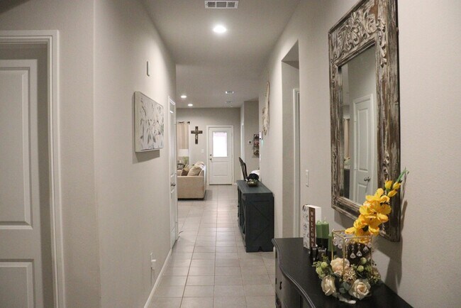 Building Photo - 7003 Adenium Rd