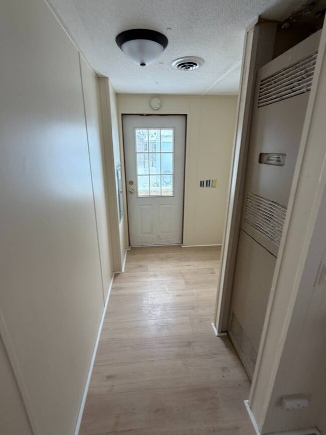 Building Photo - 149 2nd St