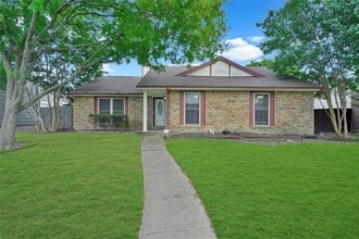 Building Photo - 1306 Clearview Dr