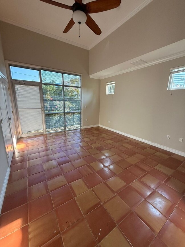 Building Photo - 3 Bedroom Townhome in All Saints District!...