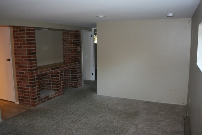 Building Photo - 7327 25th Ave NW