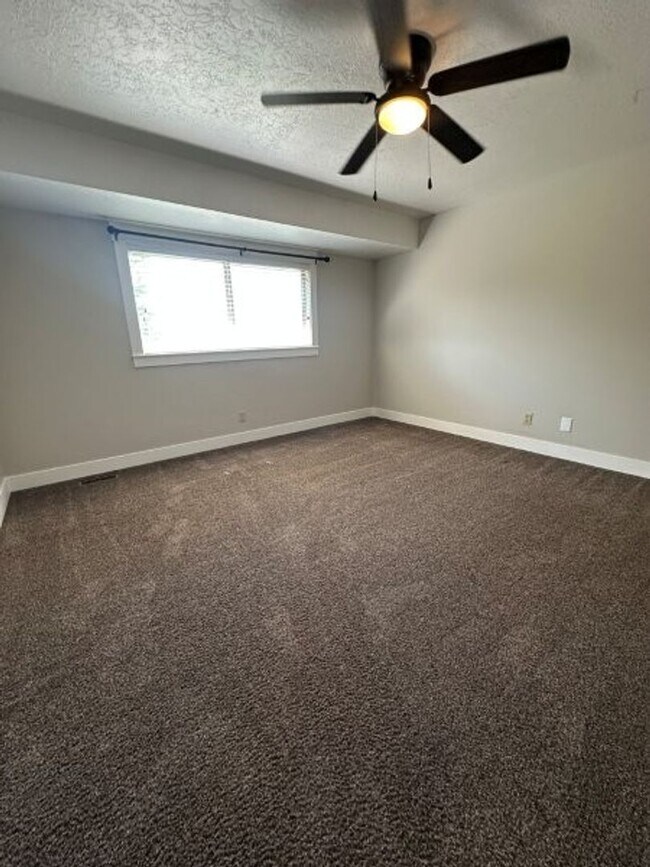 Building Photo - 2641 N 1375 W