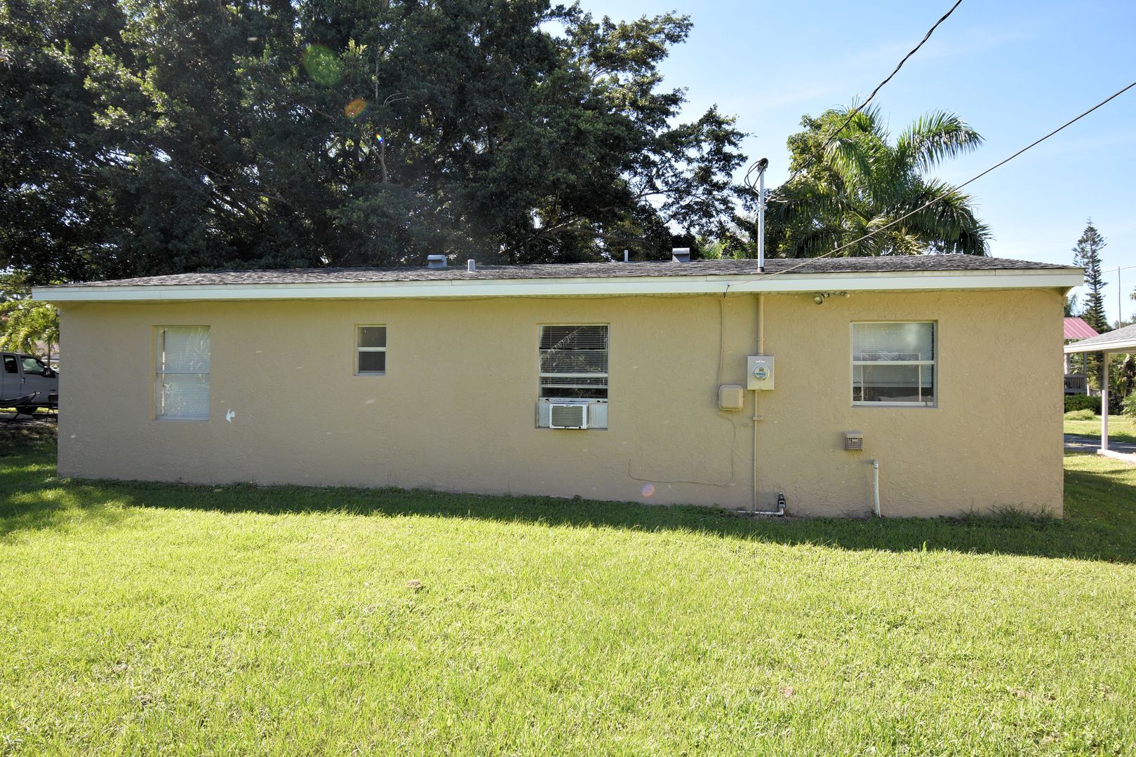 Building Photo - Coming Early Sept  3/1 off Palm Beach Blvd