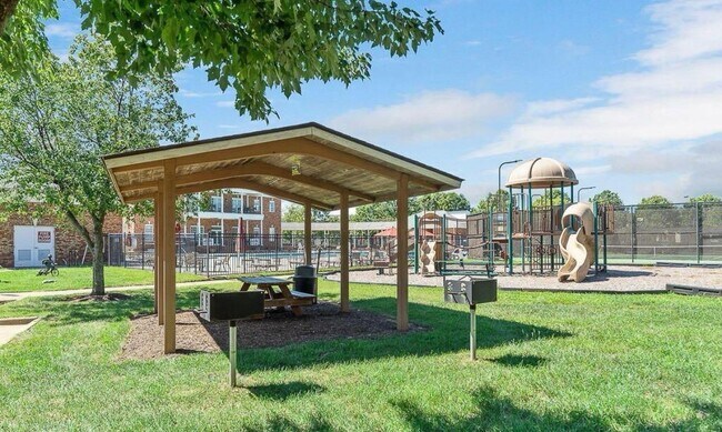 Building Photo - 1509 The Arts Dr