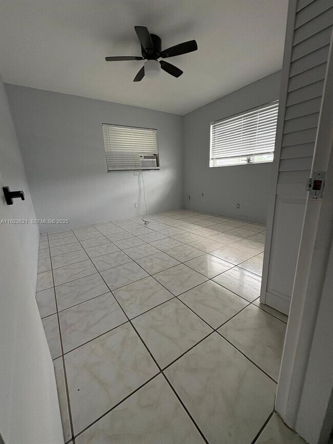 Building Photo - 1816 McKinley St