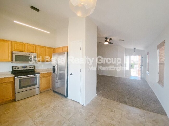 Building Photo - 14888 W Acapulco Ln
