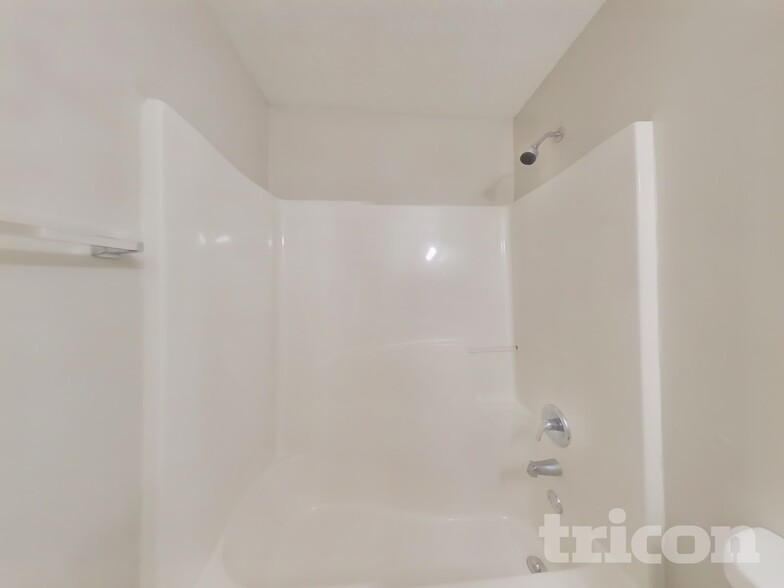 Building Photo - 1128 Misty Meadows Crossing