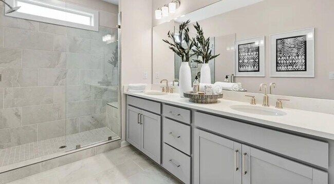 Building Photo - 8680 Shipton Cir