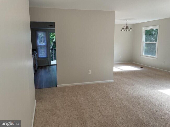 Building Photo - 8904 Grass Valley Ct