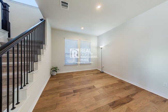 Building Photo - 2105 Bonavista Wy