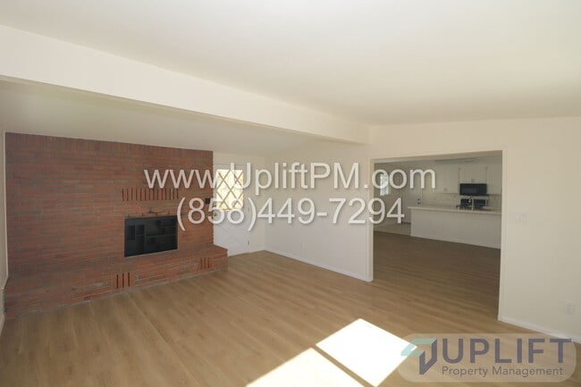 Building Photo - Beautiful 3 Bed, 2 Bath Home with Large Yard in Imperial Beach