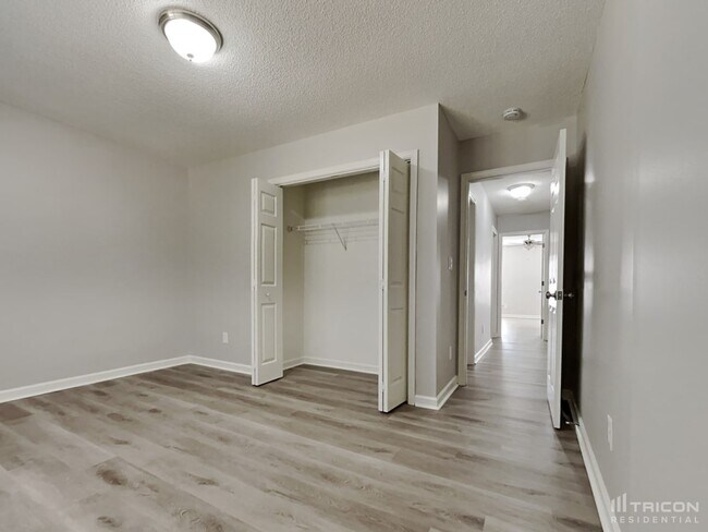 Building Photo - 795 Piney Ct