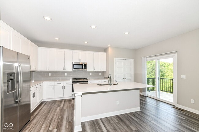Building Photo - 6898 Sunstone Pl