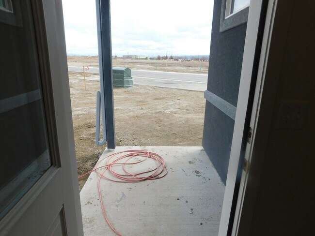 Building Photo - 2 Bed/2 Bath New Construction