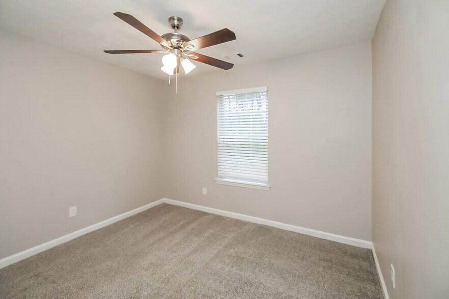 Building Photo - 8131 Wynfield Dr