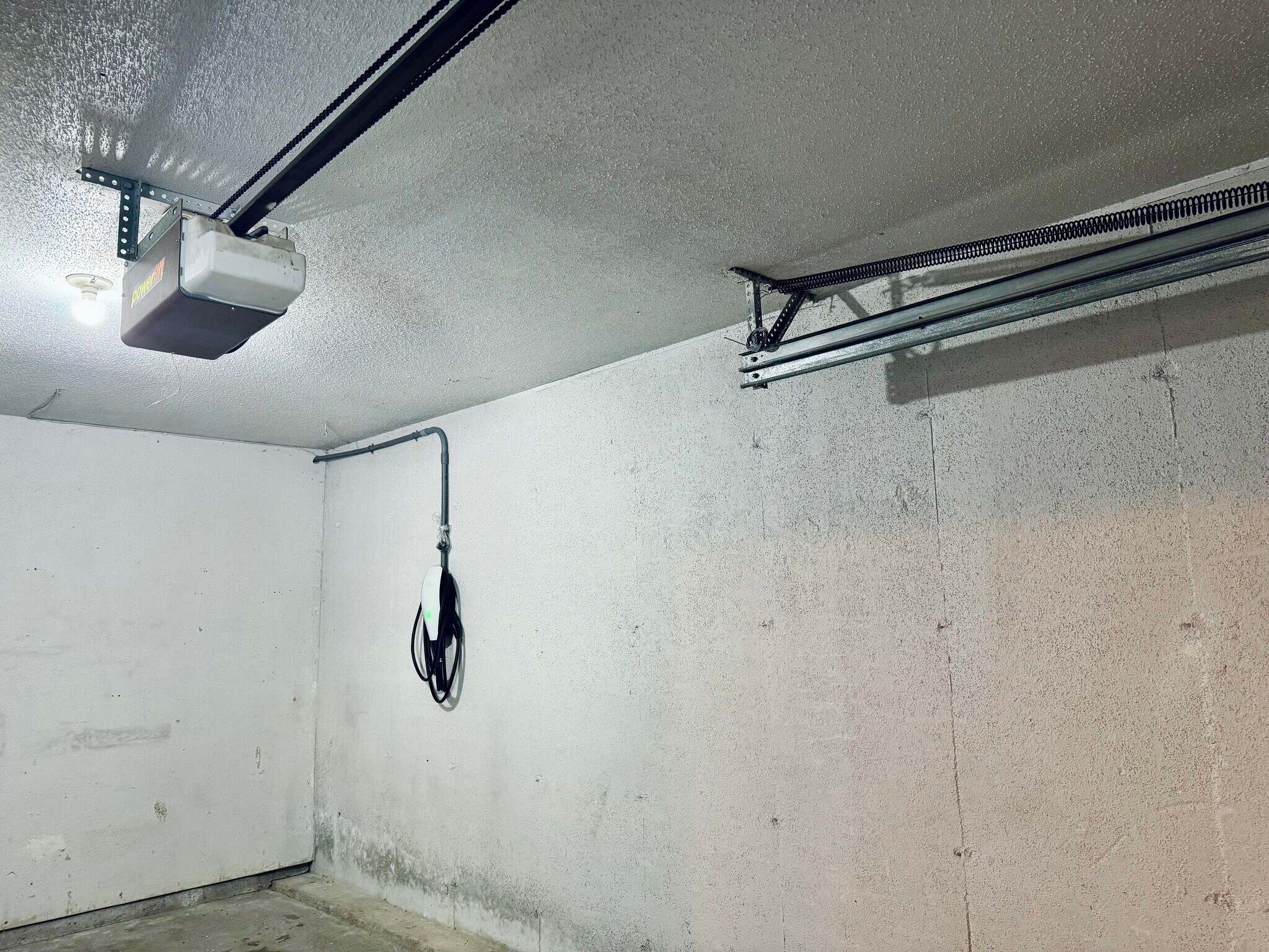 Building Photo - 17 Cadogan Way