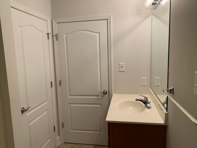 Building Photo - 1244 Kings Hwy