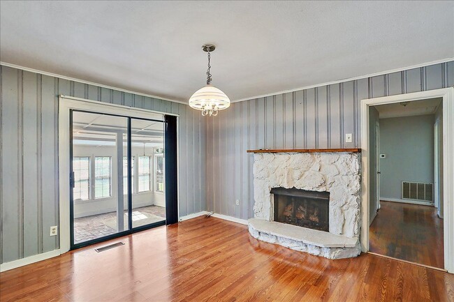 Building Photo - 5814 Canton Park Dr