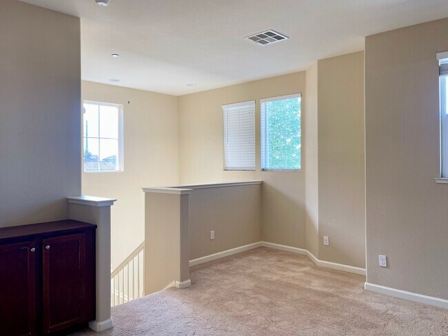 Building Photo - 4856 Ice Age Way