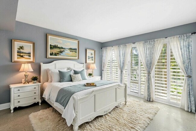 Building Photo - 2755 NE 28th Ave