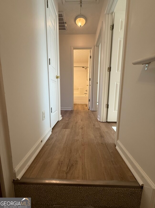 Building Photo - 160 2nd St