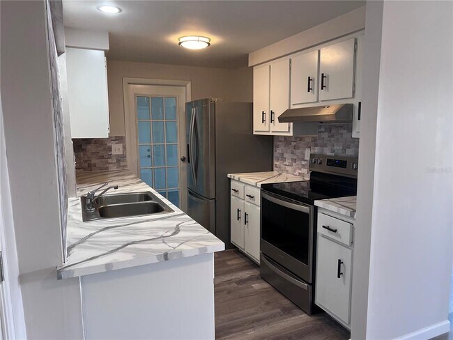 Building Photo - 4123 Michel Tree St