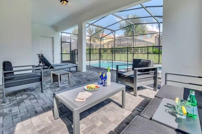 Building Photo - 7267 Oakmoss Loop