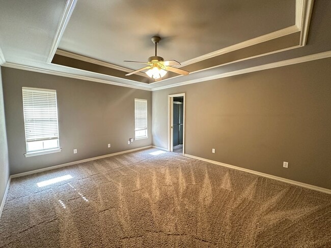 Building Photo - BEAUTIFUL HOME IN AZALEA GARDENS