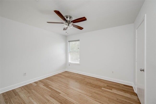 Building Photo - 8705 Davis Oaks Trail