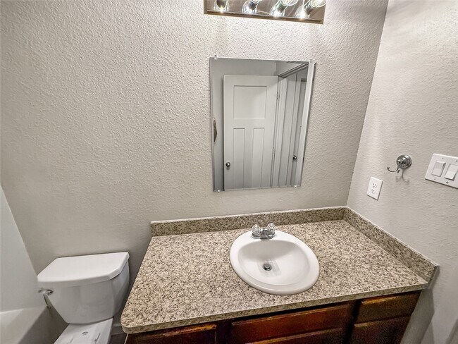 Building Photo - 10535 Mills Rd