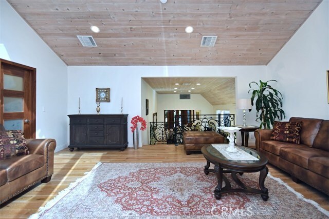 Building Photo - 15128 Valley Vista Blvd